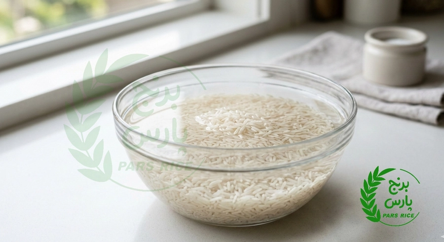 آمادهسازی برنج شستهشده برای حفظ عطر قبل از پخت
